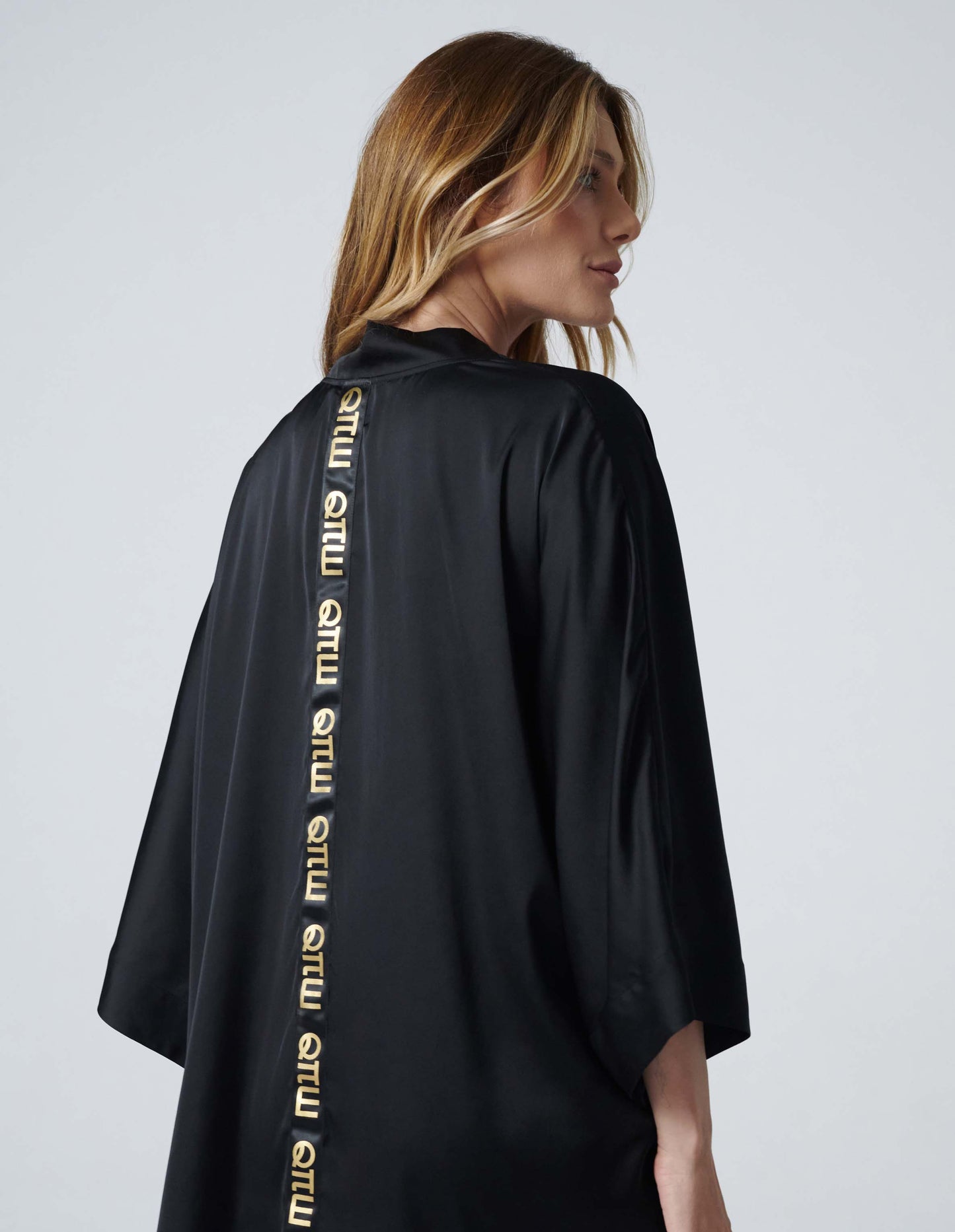 Robe Glammy Robert Kupisz X Esotiq Black - 2